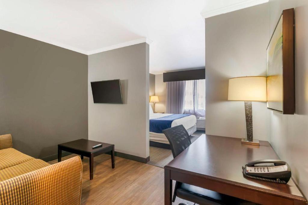 Best Western Plus Olathe Hotel Exterior foto